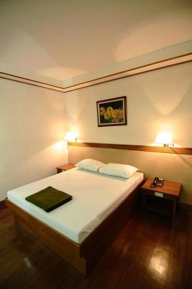 Neuhaus Inn Legazpi Zewnętrze zdjęcie