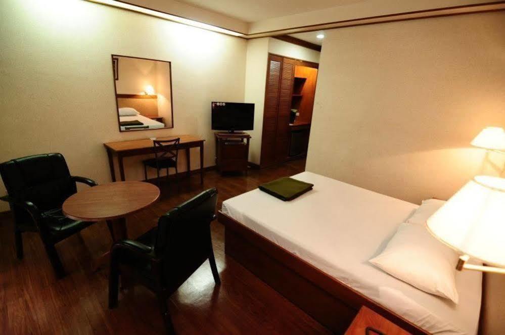 Neuhaus Inn Legazpi Zewnętrze zdjęcie